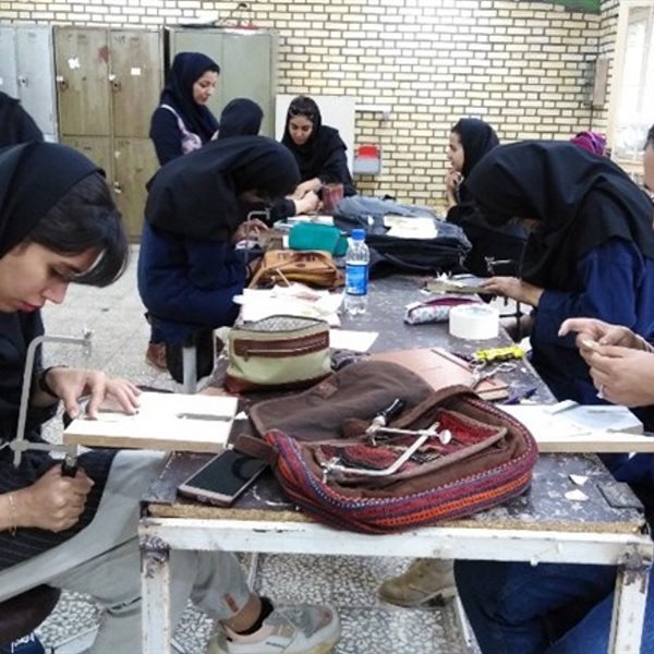 راه اندازی کارگاه صنایع دستی در کاروانسرای رشتی عقدا